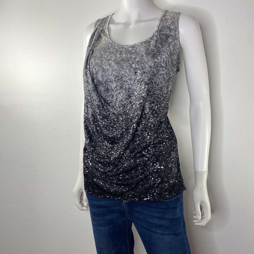 ✨ Michael Kors Ombre Sequin Tank – Subtle Sparkle Statement ✨ - Picture 4 of 13
